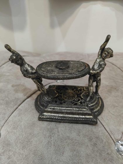 ที่วางของโชว์ สไตล์วินเทจ Vintage STYLEBUILT GOLD GILT ORMOLU CHERUBS PEDESTAL SOAP DISH-Hollywood Regency โลหะมีน้ำหนัก 