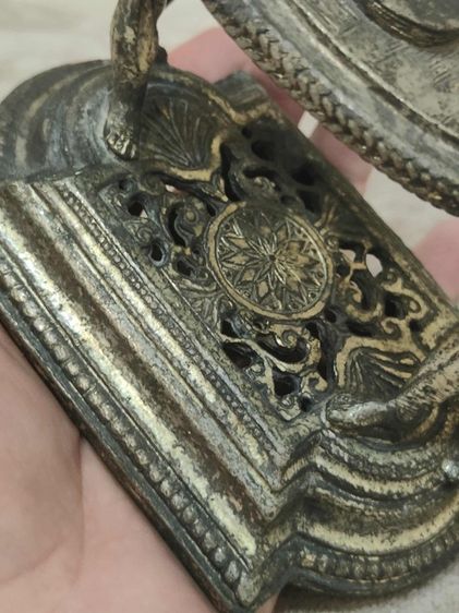 ที่วางของโชว์ สไตล์วินเทจ Vintage STYLEBUILT GOLD GILT ORMOLU CHERUBS PEDESTAL SOAP DISH-Hollywood Regency โลหะมีน้ำหนัก  รูปที่ 6