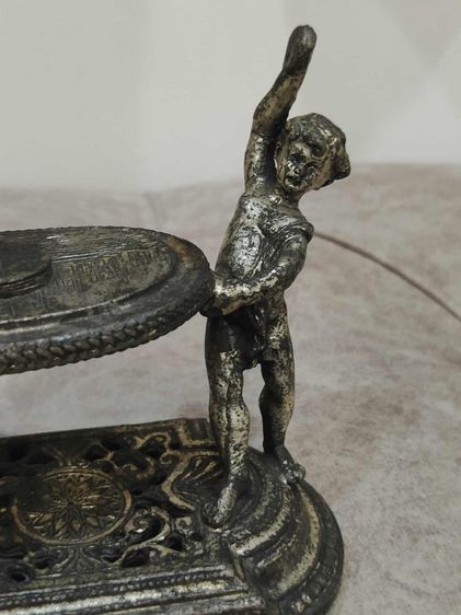 ที่วางของโชว์ สไตล์วินเทจ Vintage STYLEBUILT GOLD GILT ORMOLU CHERUBS PEDESTAL SOAP DISH-Hollywood Regency โลหะมีน้ำหนัก  รูปที่ 4