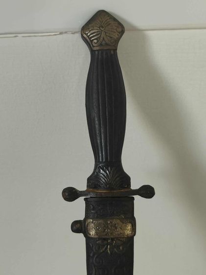 ดาบงานเก่าต่างประเทศ ต่างโชว์สวย รูปที่ 2