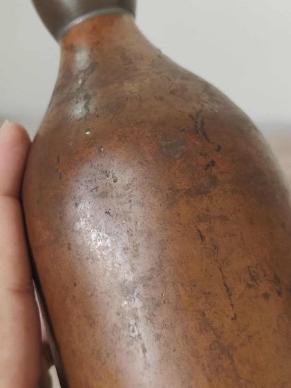กระติกน้ำทองแดงแท้ Solid Copper Water bottle Hot Water Bottle Antique Vintage Old One Little Dent  เป็นกระติกน้ำร้อน โบราณ วินเทจ  รูปที่ 6