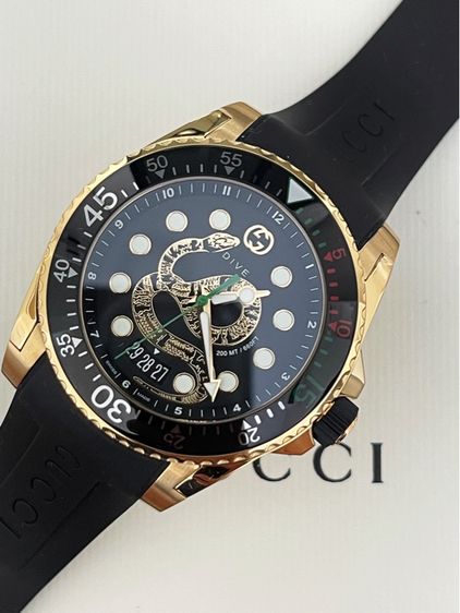 GUCCI DRIVE 45mm Gold Snake Black Dial Rubber Band Swiss Watch YA136219 รูปที่ 6