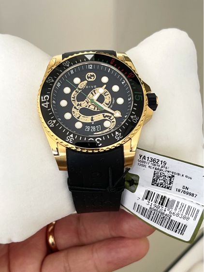 GUCCI DRIVE 45mm Gold Snake Black Dial Rubber Band Swiss Watch YA136219 รูปที่ 2