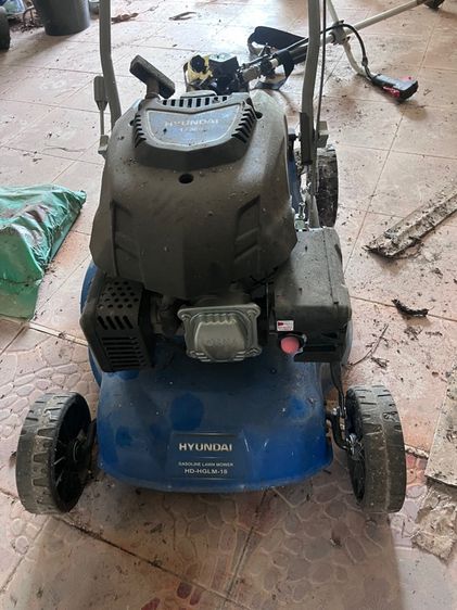 ขายเครื่องตัดหญ้าฮุนไดมือสองเก่าเก็บ