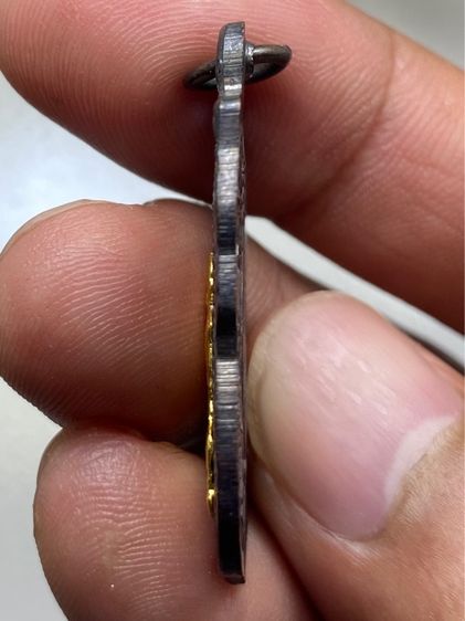 เหรียญหลวงพ่อกลั่นลงยา หน้ากากทอง รูปที่ 4