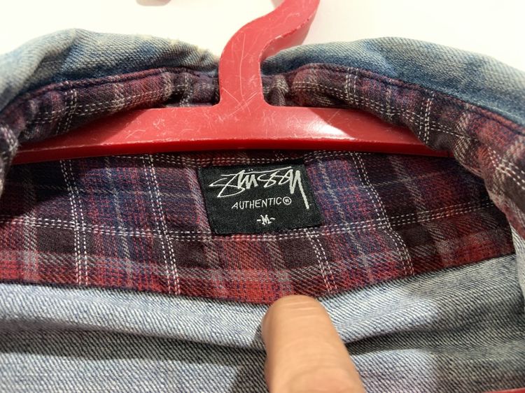 เสื้อแขนยาวยีนส์ STUSSY แท้ 💯 size M ขนาด อก 21 ยาว 28 นิ้ว สภาพดี สีเฟดสวย ทรงสวย ดีเทลดี หายากน่าสะสมครับ รูปที่ 3