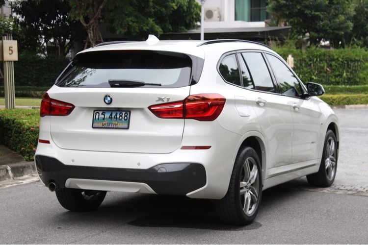 BMW X1 2018 2.0 sDrive20d M Sport Utility-car ดีเซล เกียร์อัตโนมัติ ขาว รูปที่ 4