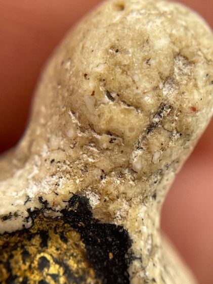 พระปิดตา หลวงปู่เอี่ยมพิมพ์ฉลูด เนื้อสมเด็จ ลงรักปิดทอง เนื้อหาเก่าสวยเป็นธรรมชาติสมอายุพระน่าเก็บสะสม รูปที่ 8