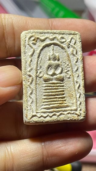 พระสมเด็จไม่ทราบที่พิมพ์แปลกเนื้อแห้งเก่าจัด รูปที่ 4