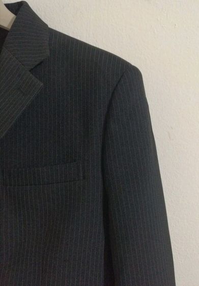 เสื้อสูทสีดำลายทางสีเทา รูปที่ 12