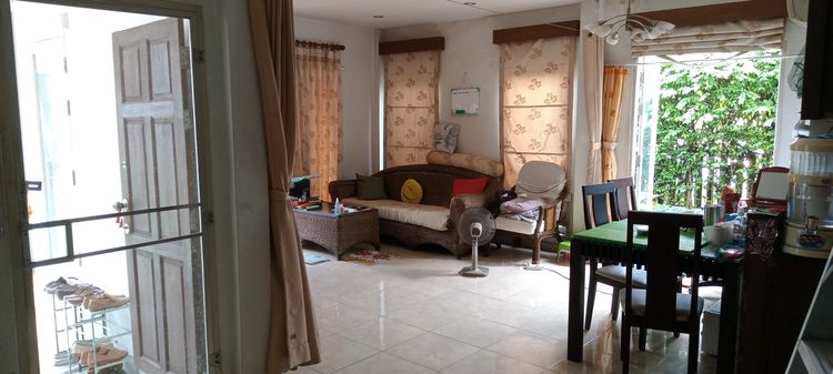 อื่นๆ ตกแต่งครบ สร้างเสร็จก่อน 2010 ขายทาวน์เฮ้าส์ 28 ตารางวา รูปที่ 2