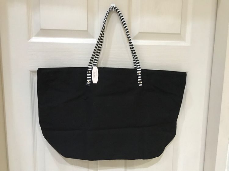 ลดราคา Victoria Secret ของแท้ กระเป๋าผ้า สีดำ ของใหม่เก่าเก็บ รูปที่ 2