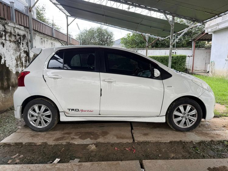 Toyota Yaris 2013 1.5 E Limited Sedan เบนซิน ไม่ติดแก๊ส เกียร์อัตโนมัติ ขาว รูปที่ 3