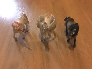 BEST GIFT - 3 Collectable Animal Figurine Ornaments Horse Model