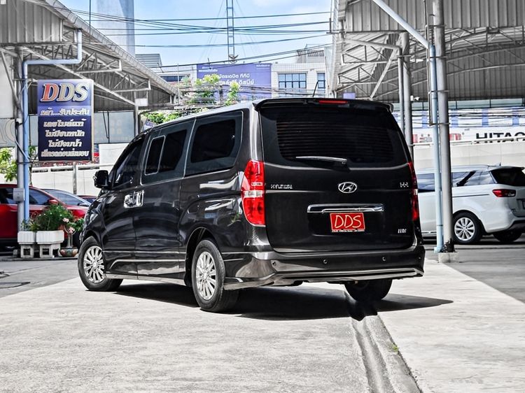 Hyundai H-1  2017 2.5 Elite Van ดีเซล เกียร์อัตโนมัติ น้ำตาล รูปที่ 3