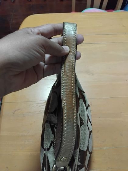 ขายกระเป๋าถือ Coach  สีน้ำตาลทอง รูปที่ 5