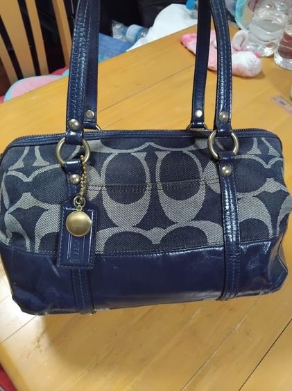 ขายกระเป๋าถือ Coach  สีน้ำเงิน