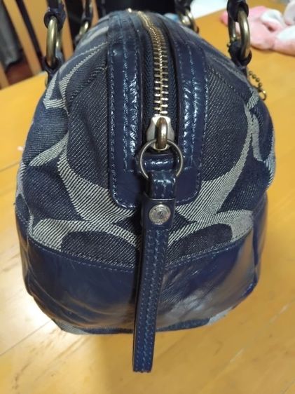 ขายกระเป๋าถือ Coach  สีน้ำเงิน รูปที่ 6