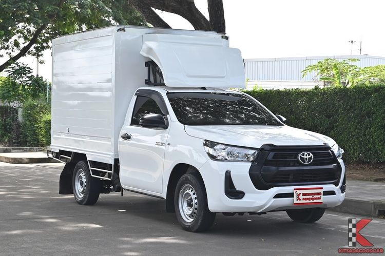 รถ Toyota Hilux Revo 2.4 Entry สี ขาว