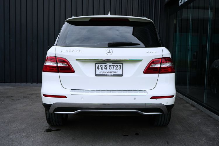Mercedes-Benz ML-Class 2012 ML250 CDI Utility-car ดีเซล ไม่ติดแก๊ส เกียร์อัตโนมัติ ขาว รูปที่ 3