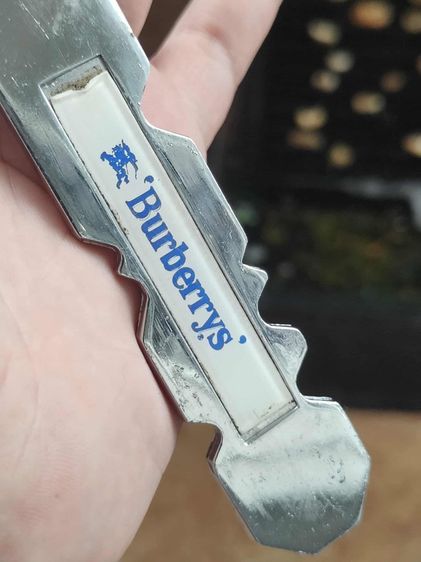 เปิดขวด Burberrys ทรงกุญแจ  รูปที่ 11