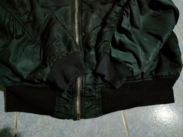 ขายเสื้อเจคเกตไฟท์ไม่ขาดไม่ปะสภาพดีสีเข้ม รูปที่ 9