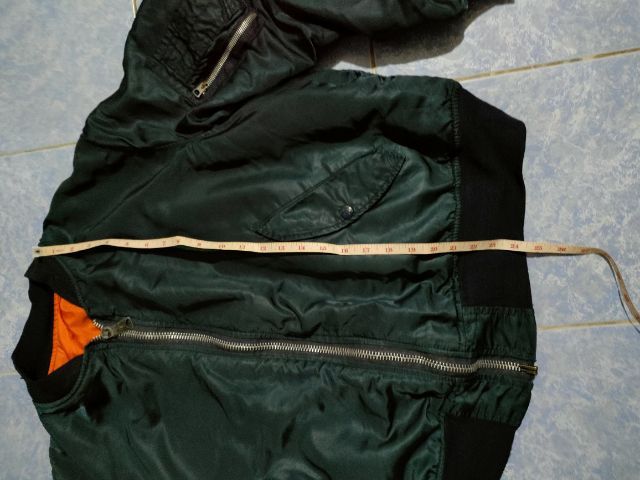 ขายเสื้อเจคเกตไฟท์ไม่ขาดไม่ปะสภาพดีสีเข้ม รูปที่ 17