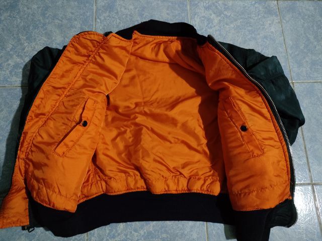 ขายเสื้อเจคเกตไฟท์ไม่ขาดไม่ปะสภาพดีสีเข้ม รูปที่ 6