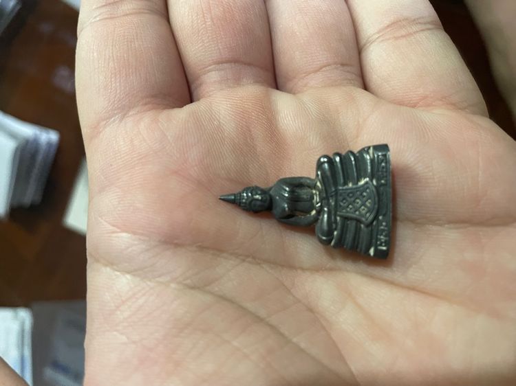 พระกริ่ง รุ่นสร้างพระอุโบสถ เนื้อเงินพิมพ์ใหญ่ หลวงพ่อโสธร ปี 2539 รูปที่ 2