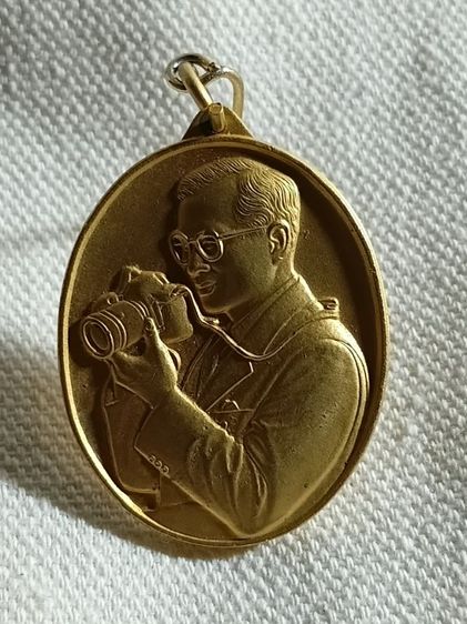 เหรียญ ร.9 ทรงกล้อง รูปที่ 4