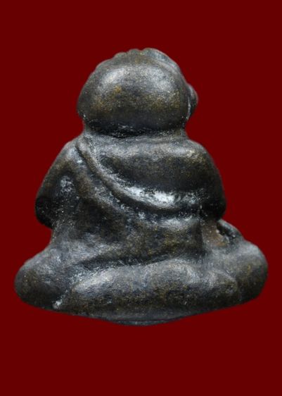 พระปิดตาปุ้มปุ้ยเนื้อโลหะ รูปที่ 2