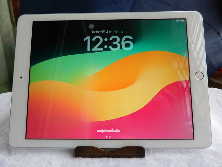 ขาย iPadGen6 128GB Wi-Fi เครื่องศูนย์ไทยสวยมาก (เจ้าของขายเองใช้มือเดียว)