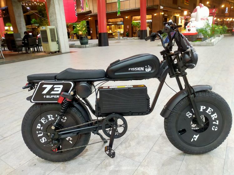 จักรยานไฟฟ้า ล้อโต 20 นิ้ว SUPER 73 แรงๆ ทรงคลาสสิคไทรอัมพ์   	ดีไซน์สวย โดดเด่น ดูคลาสสิค คล้ายไทรอัมพ์ 	โครงสร้างเหล็ก แข็งแรง แน่นหนา  รูปที่ 6