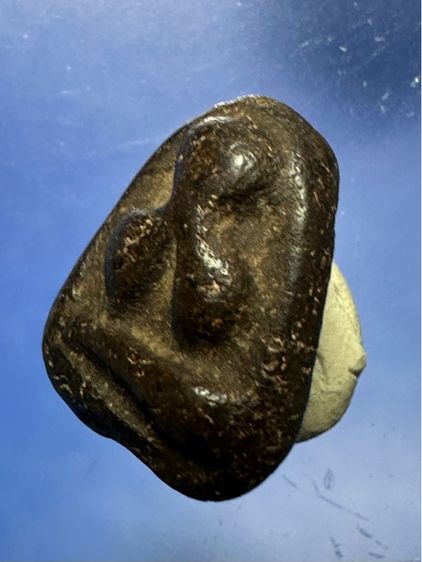 พระปิดตาเนื้อผงคลุกรัก พระอาจารย์ เปิง รูปที่ 5