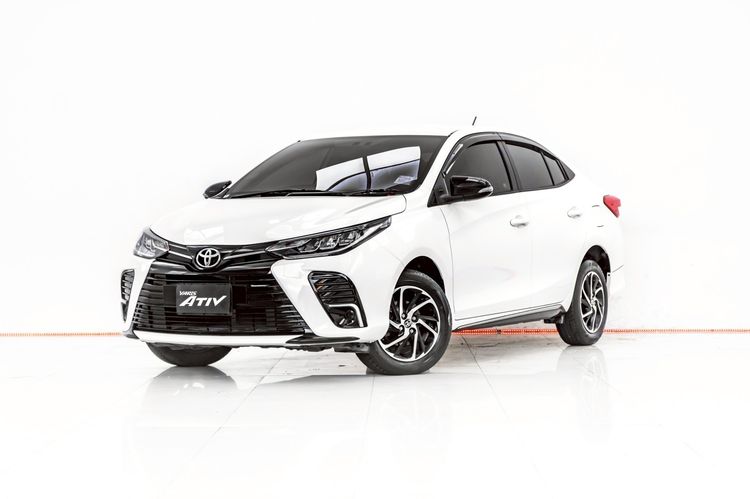 รถ Toyota Yaris ATIV 1.2 Sport สี ขาว