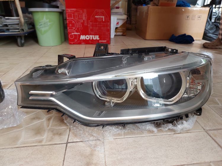 BMW F30 ไฟหน้า Xenon รูปที่ 2