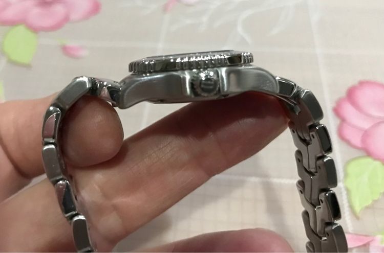 ลดราคา Tag Heuer ของแท้ สตรี ขนาด 27มิล เครื่องquartz สภาพดีมาก รูปที่ 15