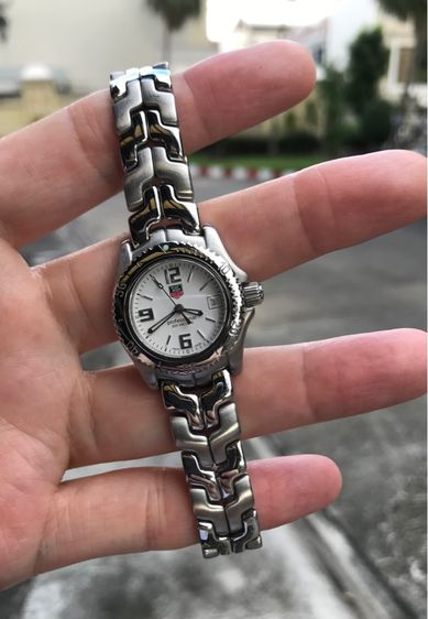 ลดราคา Tag Heuer ของแท้ สตรี ขนาด 27มิล เครื่องquartz สภาพดีมาก รูปที่ 2