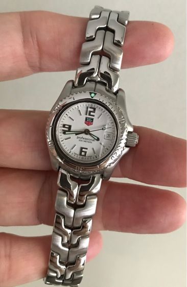 ลดราคา Tag Heuer ของแท้ สตรี ขนาด 27มิล เครื่องquartz สภาพดีมาก รูปที่ 5