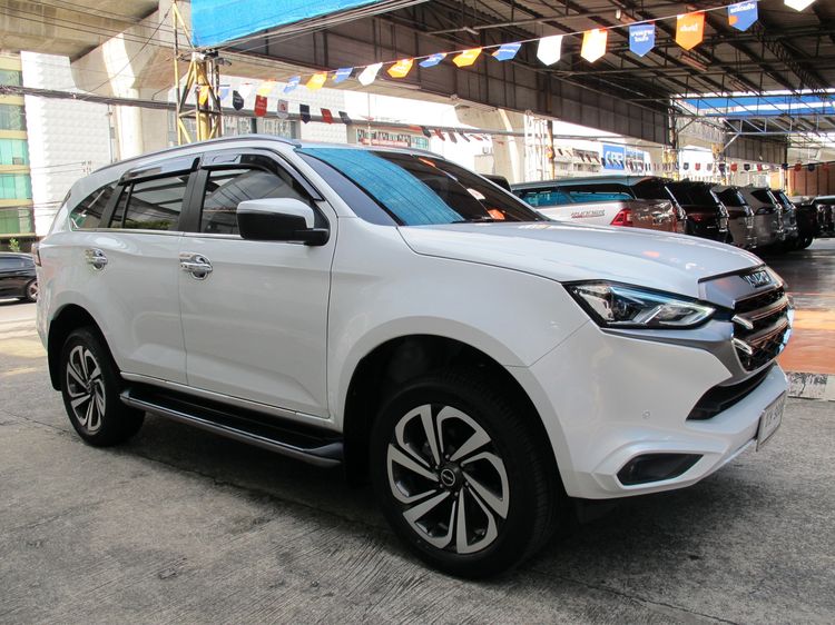 Isuzu MU-X 2022 1.9 ULTIMATE 2WD Utility-car ดีเซล ไม่ติดแก๊ส เกียร์อัตโนมัติ ขาว รูปที่ 2