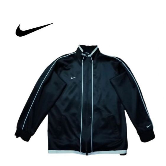 เสื้อกันหนาว Nike