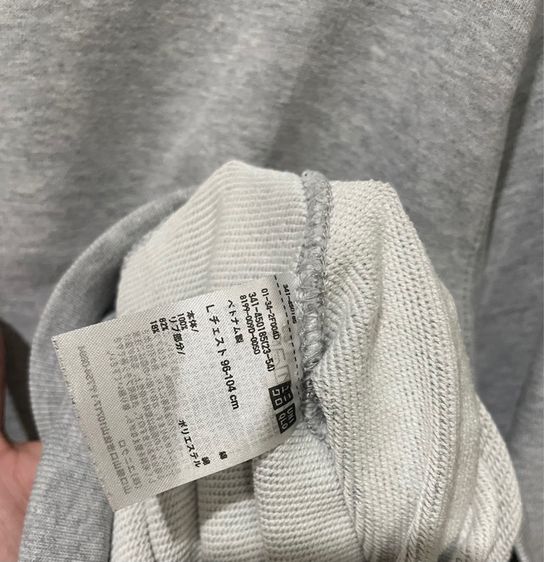 เสืัอ Uniqlo รูปที่ 4