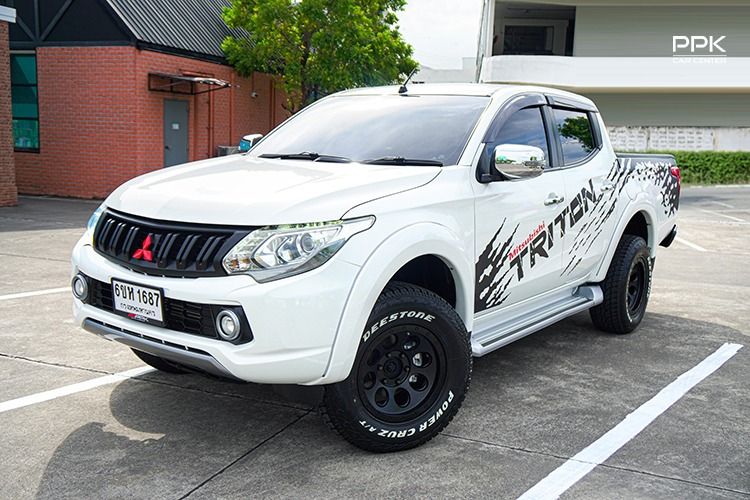 รถ Mitsubishi Triton 2.4 Plus GLS Limited สี ขาว