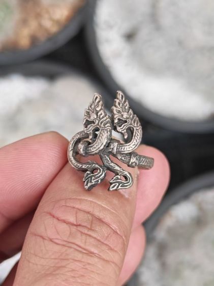 แหวนพญานาค​คู่เงินแท้​ งานเก่า เบาๆหลักร้อยแบ่งกันครับ รูปที่ 3
