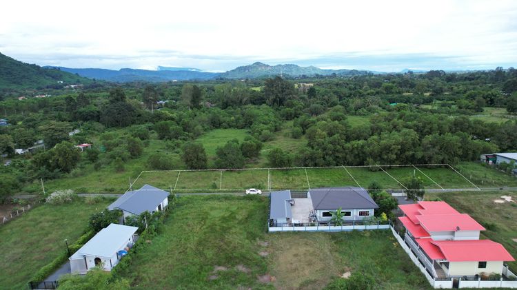 ไม่ใช่ ขายที่ดิน 87 ตารางวา ตำบลพรหมณี ใกล้สนามกอล์ฟ จปร. มีโฉนด มีเพื่อนบ้าน ขาย 550,000 บาท รูปที่ 4