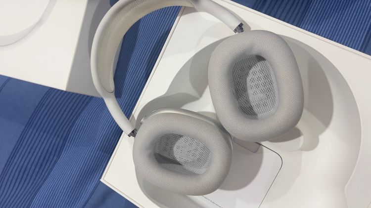 AirPods Max สี Silver สภาพเหมือนใหม่ รูปที่ 4