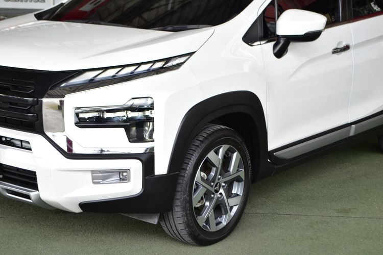 Mitsubishi Xpander 2024 1.5 Cross Utility-car เบนซิน ไม่ติดแก๊ส เกียร์อัตโนมัติ ขาว รูปที่ 2