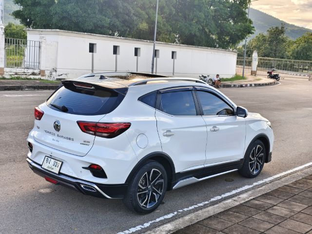 MG ZS 2021 1.5 V Sunroof Sedan เบนซิน ไม่ติดแก๊ส เกียร์อัตโนมัติ ขาว รูปที่ 2
