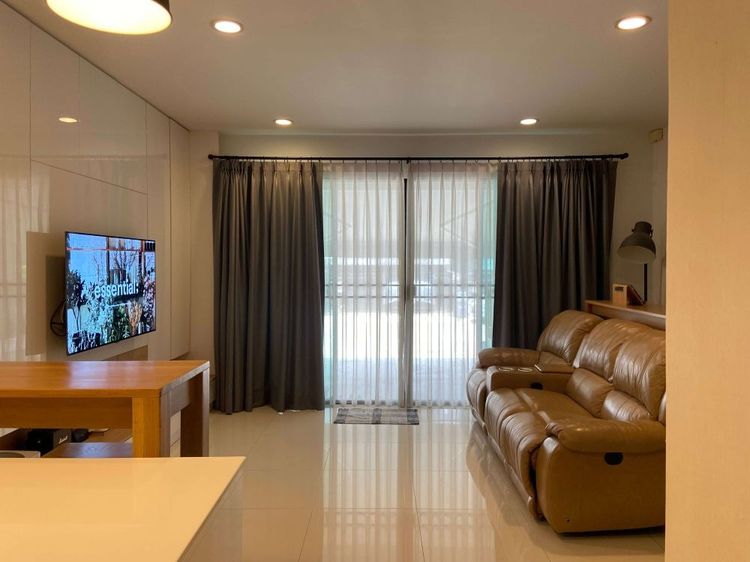 ตกแต่งครบ ให้เช่าทาวน์โฮม 3 ชั้น หมู่บ้านบ้านกลางเมืองสุขสวัสดิ์ 3 ห้องนอน 3 ห้องน้ำ พื้นที่ใช้สอย 166 ตร.ม. ไม่อนุญาตให้เลี้ยงสัตว์ ใกล้เซ็นทรัล  รูปที่ 4