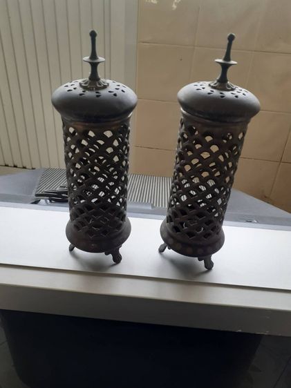 เครื่องทองเหลือง งามลายฉลุ งานข่างยุคเก่า เนื้อทองสวย หนาหนักแน่น แข็งแรง รูปที่ 6